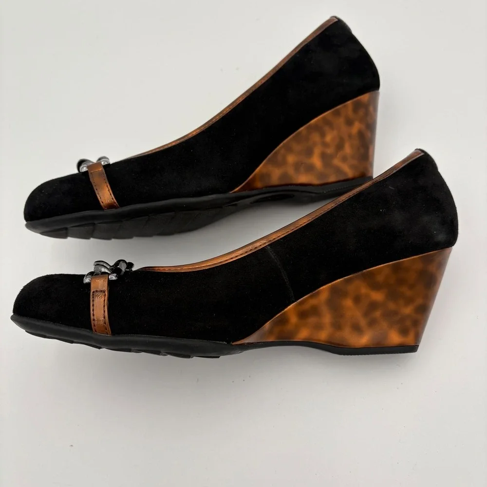 Eurosoft Black Suede Wedge Heels with Chain Detail Women's Size‎ 8M